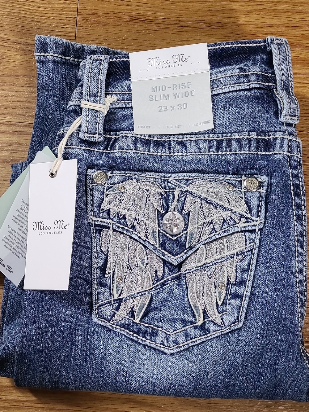 NEW MISS ME Mid-Rise Slim Wide 23x30 Embroidered Pocket GIRLS WOMENS DENIM JEANS